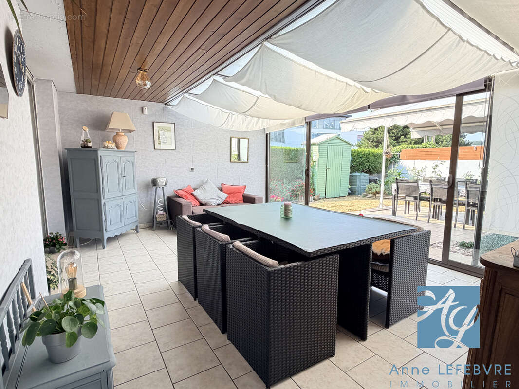 Exclusivité ! maison de 6 pièces avec garage et jardin - photo 8
