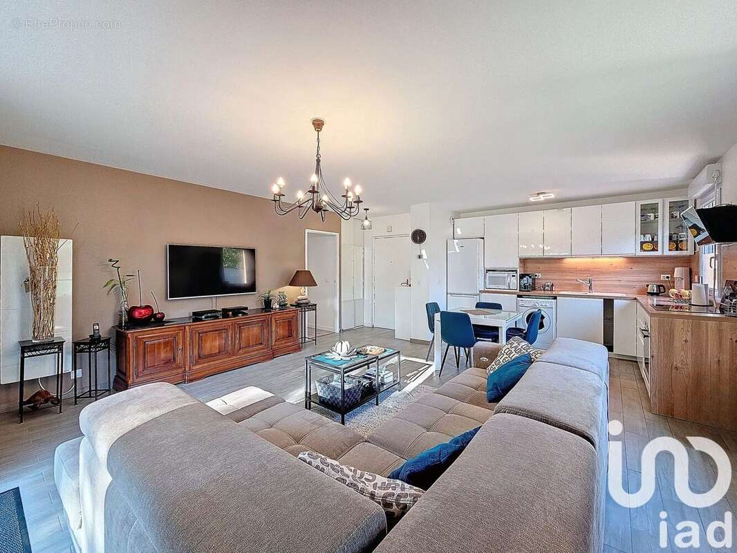 Photo 2 - Appartement à BRIE-COMTE-ROBERT