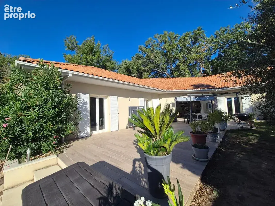 Photo Maison à Terrasson-Lavilledieu au prix de 388 000€