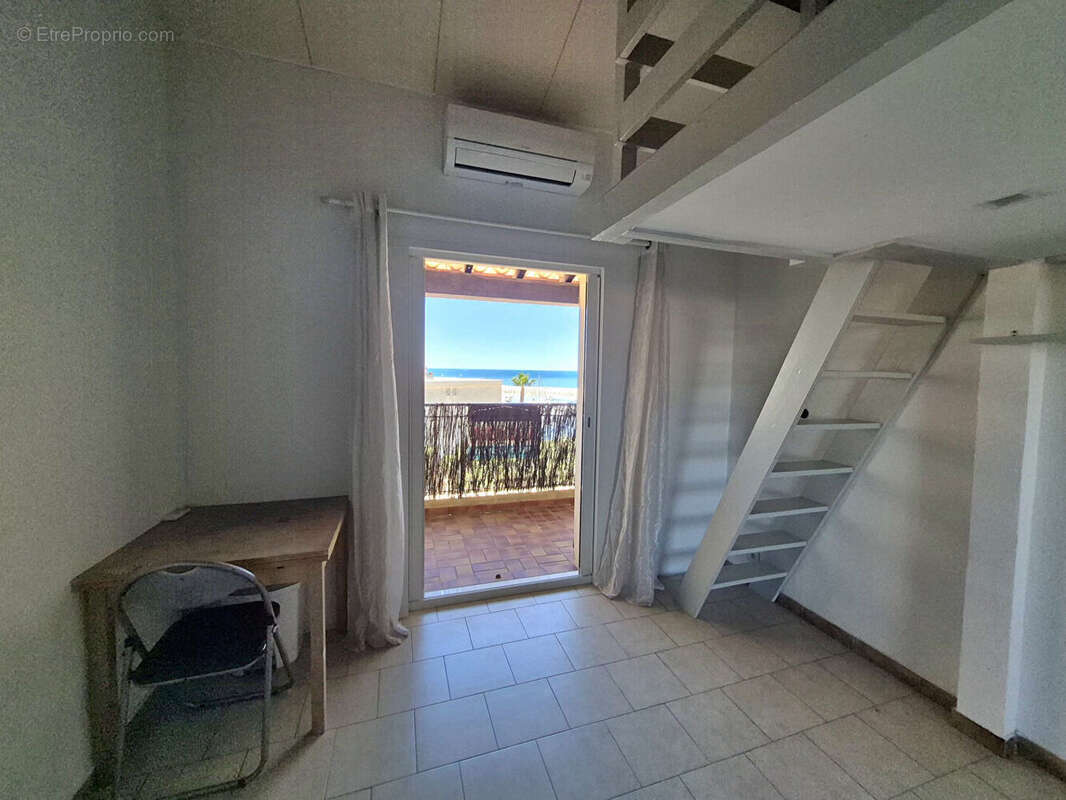 Appartement à SAUSSET-LES-PINS