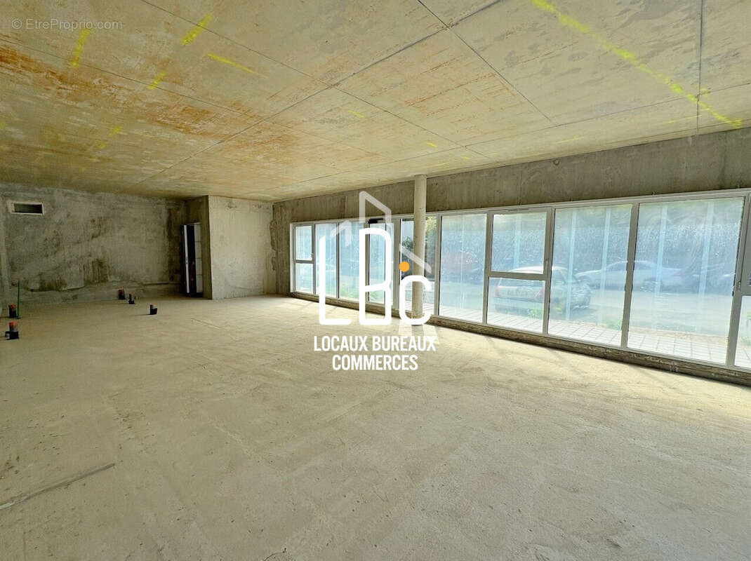 Commerce 86 m² à Angers  - photo 6