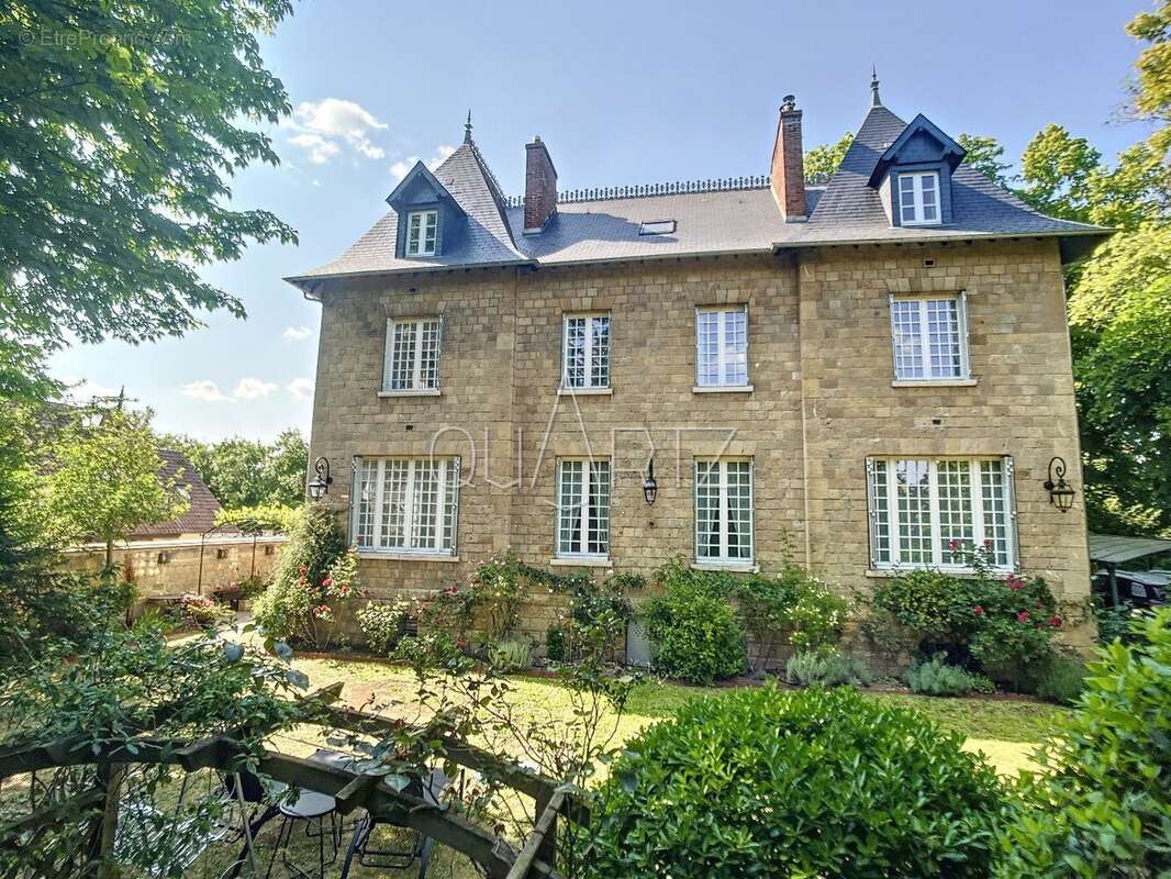 Maison à CERGY