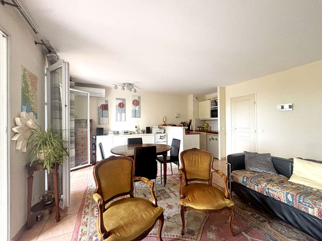 Appartement à MALLEMORT