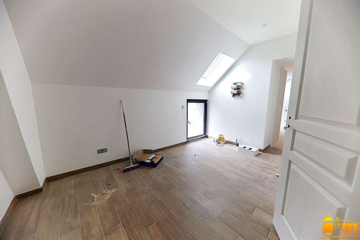 Maison à MEREVILLE