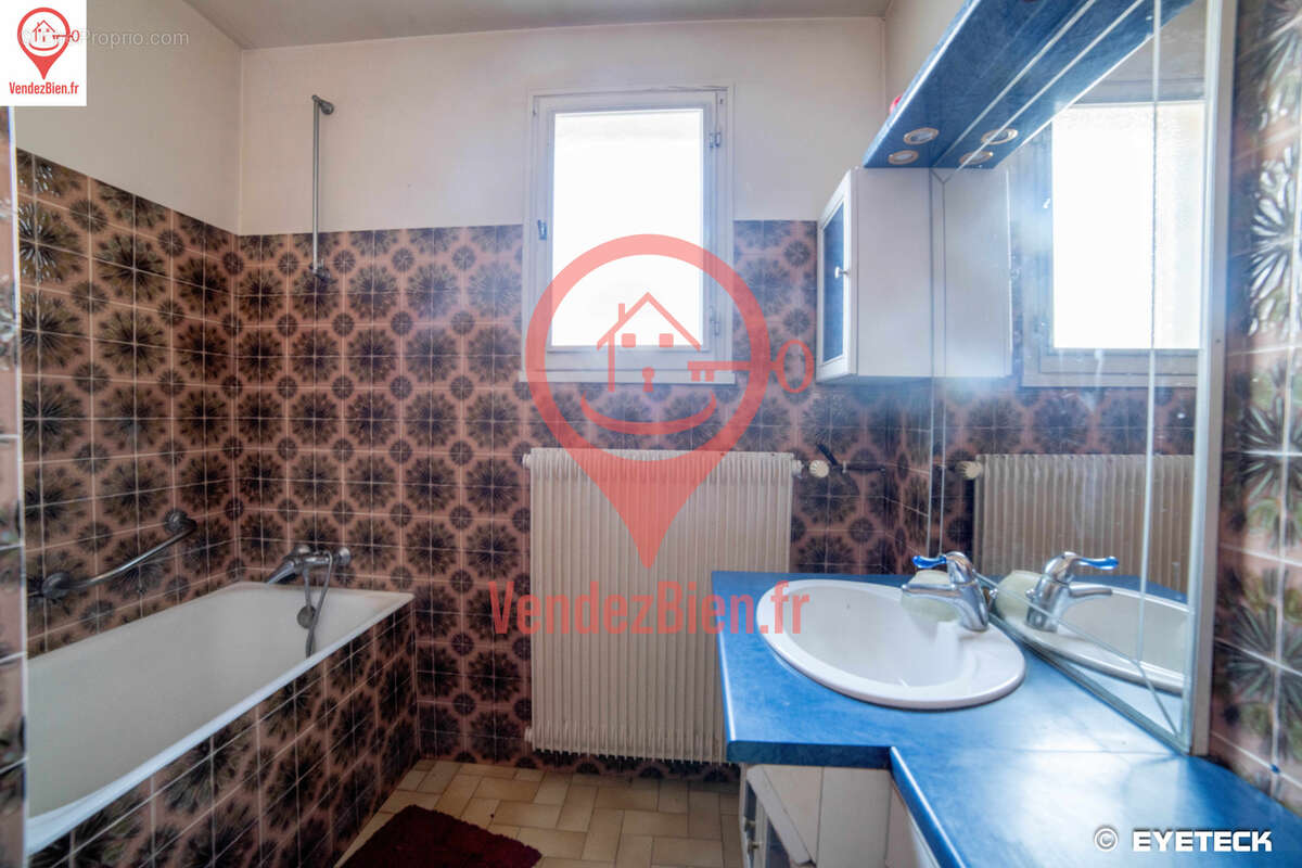 Maison à SAINT-DOULCHARD