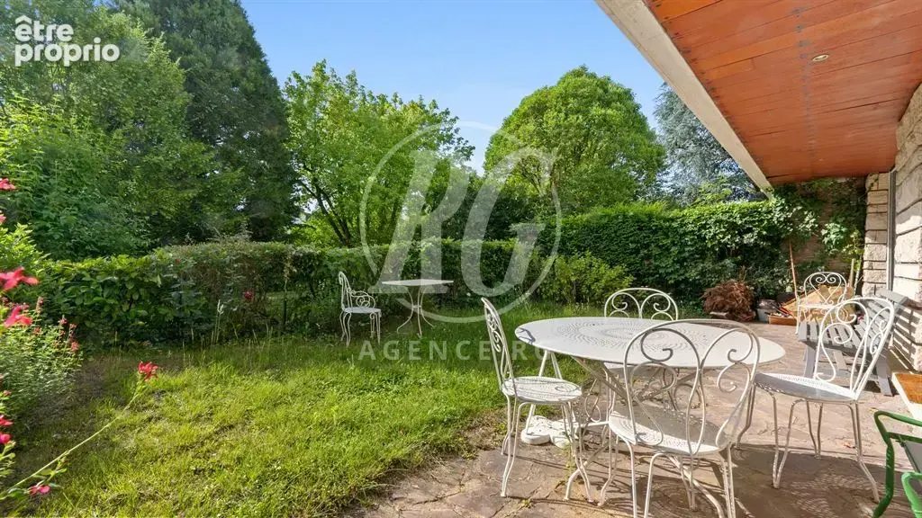Appartement à GARCHES