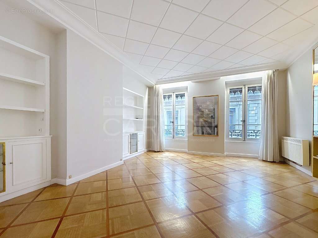 Appartement à LYON-1E