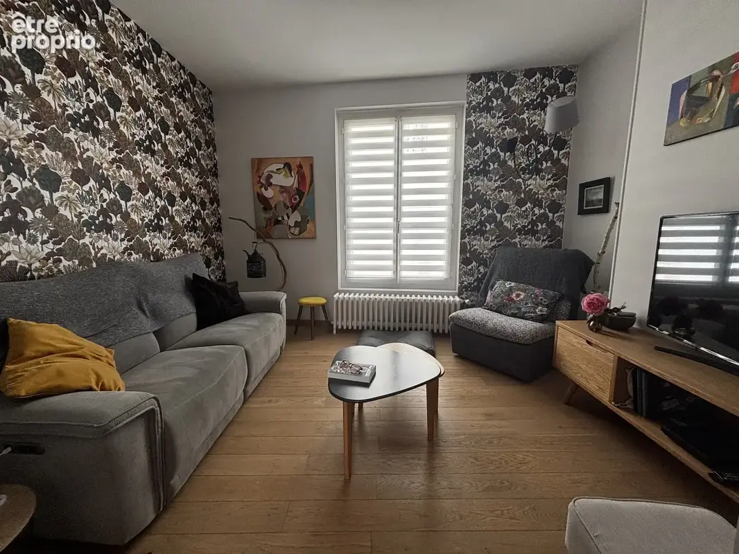 Maison familiale de caractère avec 4 chambres, dépendances et cour close - photo 5