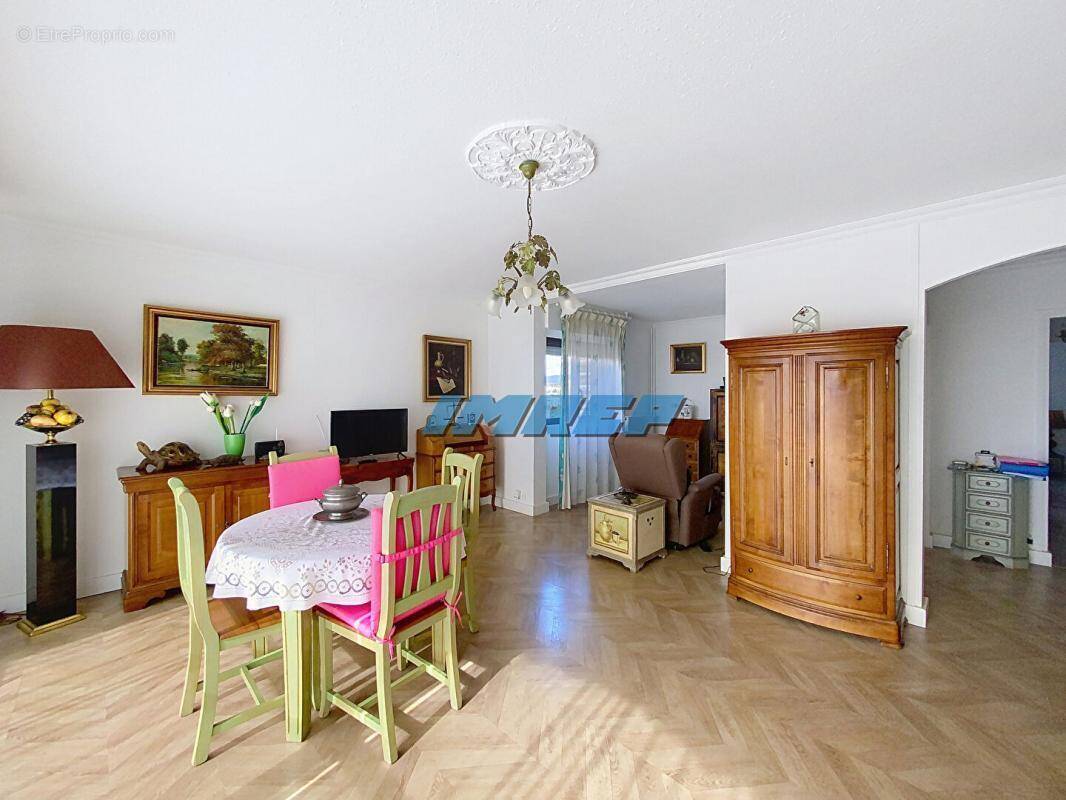 Appartement à MARSEILLE-10E