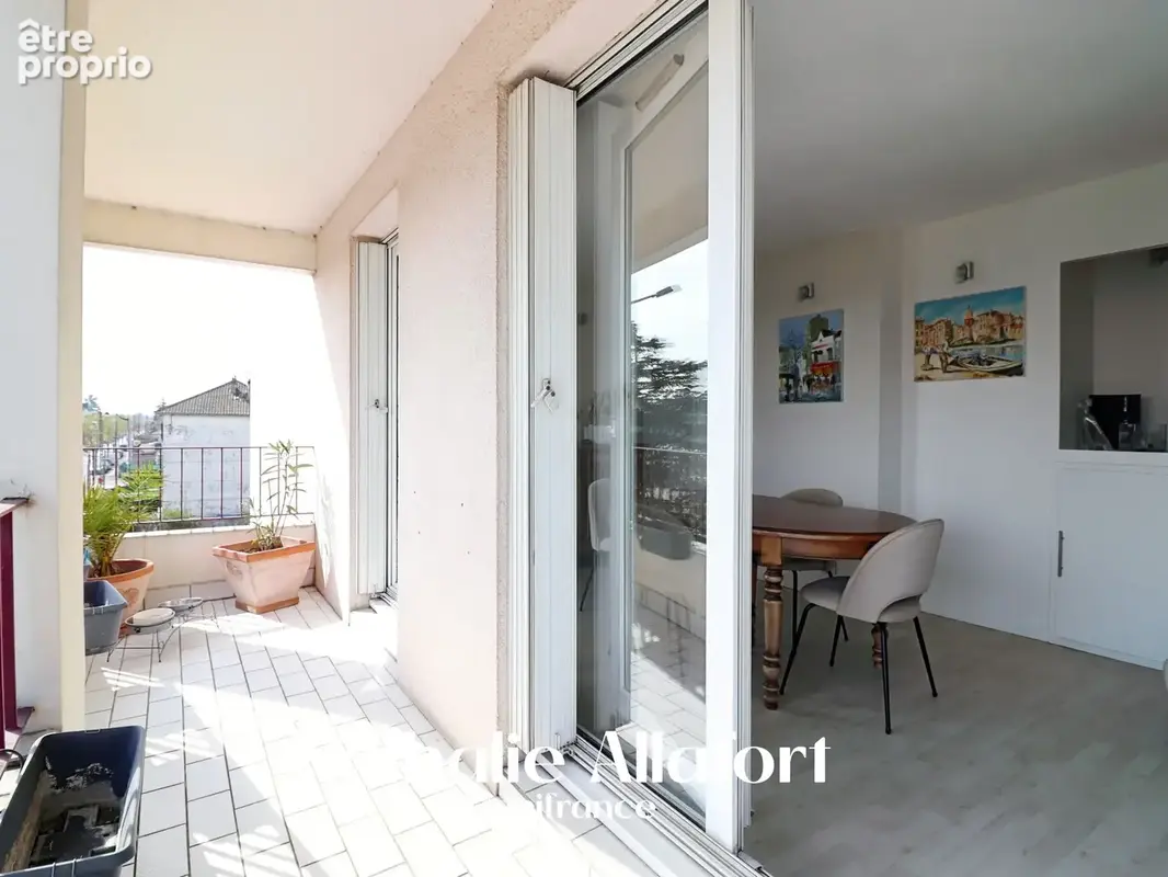 Dpt Essonne (91), à vendre VIRY CHATILLON appartement T5 avec box en sous-sol - photo 14