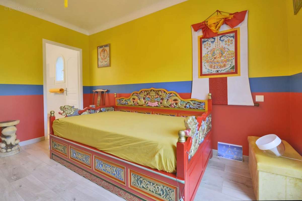 Maison à ROQUEFORT-LES-PINS