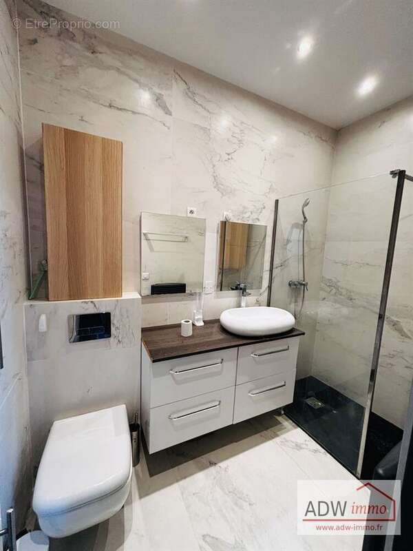 Maison à MANDRES-LES-ROSES