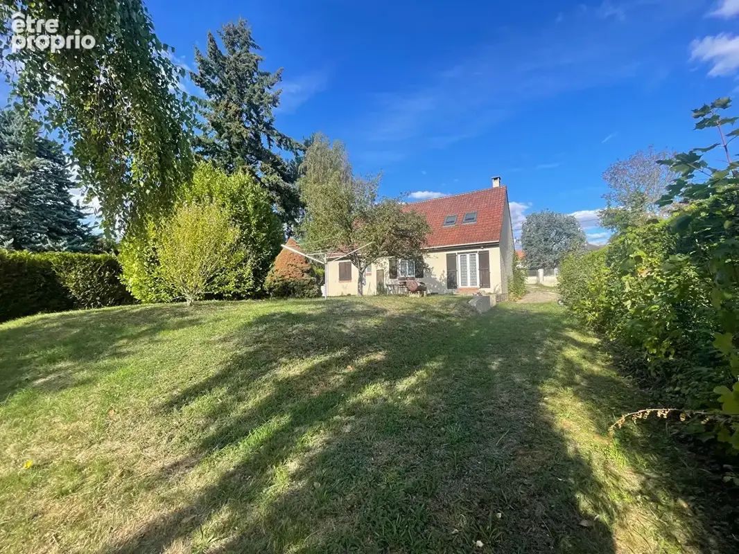 Maison à EPERNON