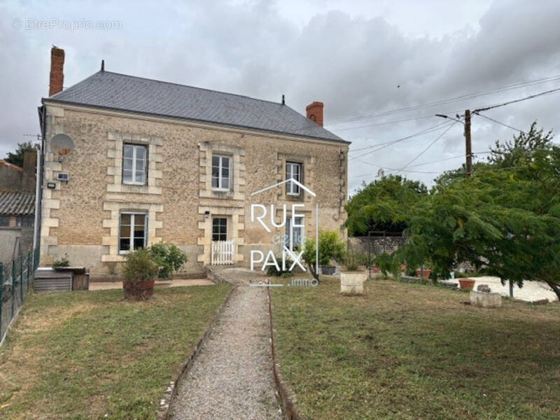 Maison à ASSAIS-LES-JUMEAUX
