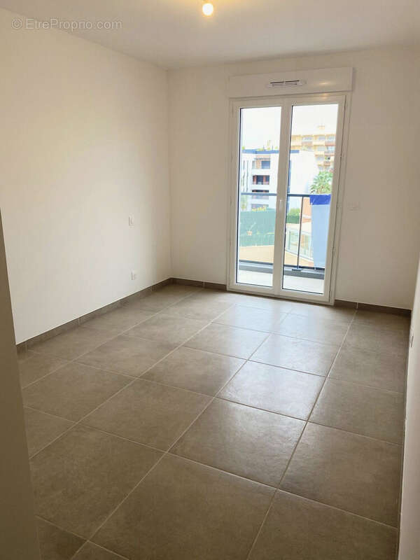 Appartement 70 m² à Frejus  - photo 4