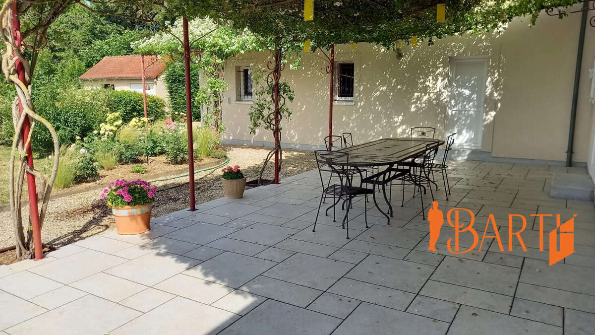 Maison à SAINT-DOULCHARD