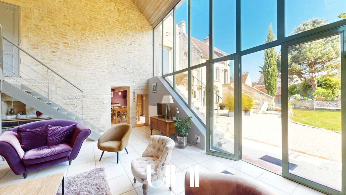 Maison à FONTAINE-HENRY