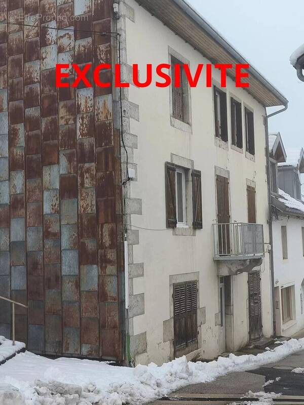 Appartement à FONCINE-LE-HAUT