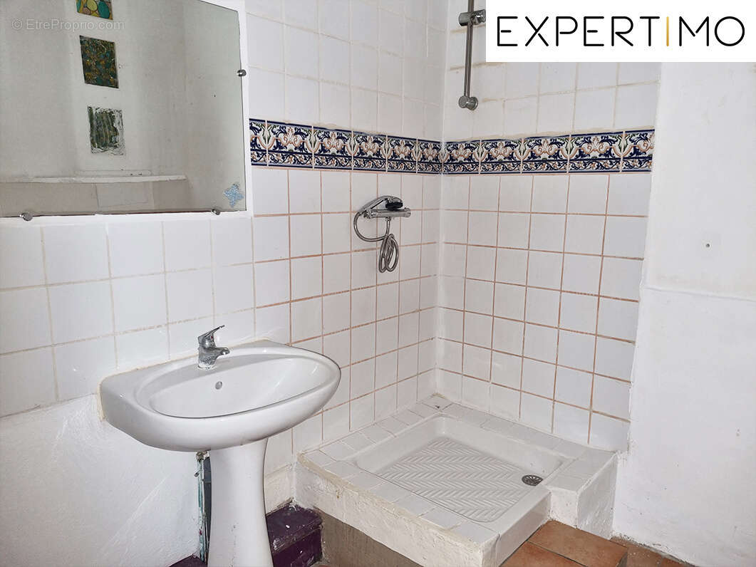 Maison atypique de 100 m2, avec petite cour. - photo 13