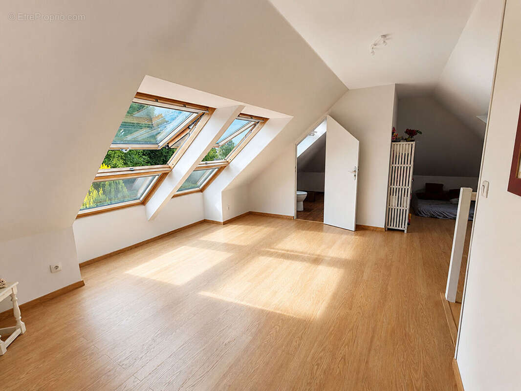 Pavillon familial 136 m² 4 chambres Sous-sol complet - photo 13