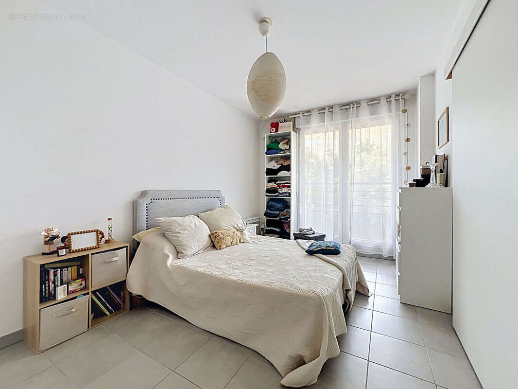 Appartement à Martigues - CENTRE VILLE -Type2 - Rue Kennedy - photo 4
