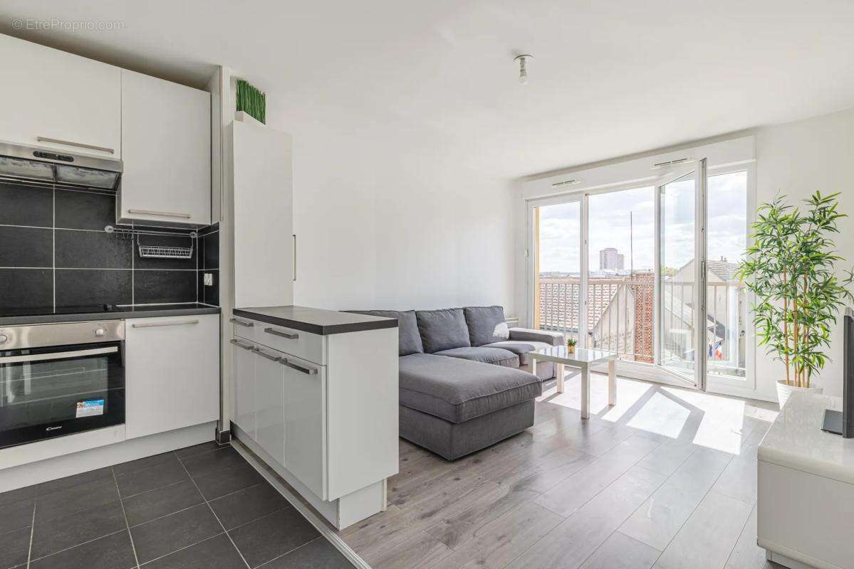 Appartement à LE BLANC-MESNIL