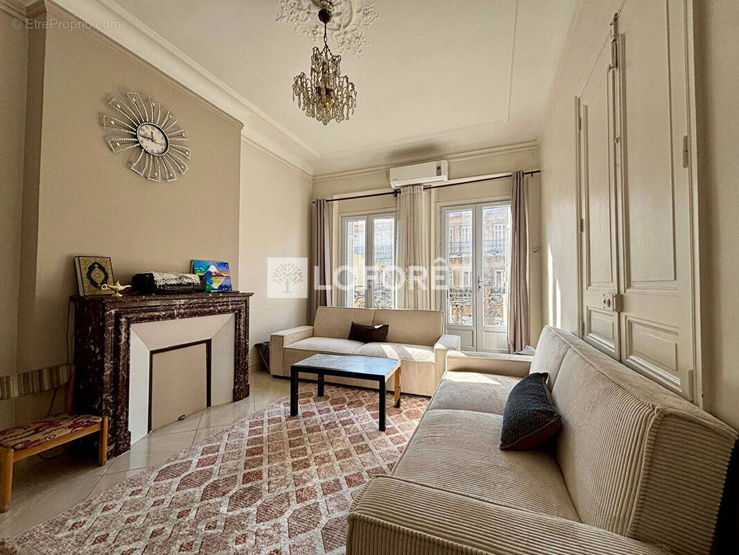 Appartement à MARSEILLE-1E