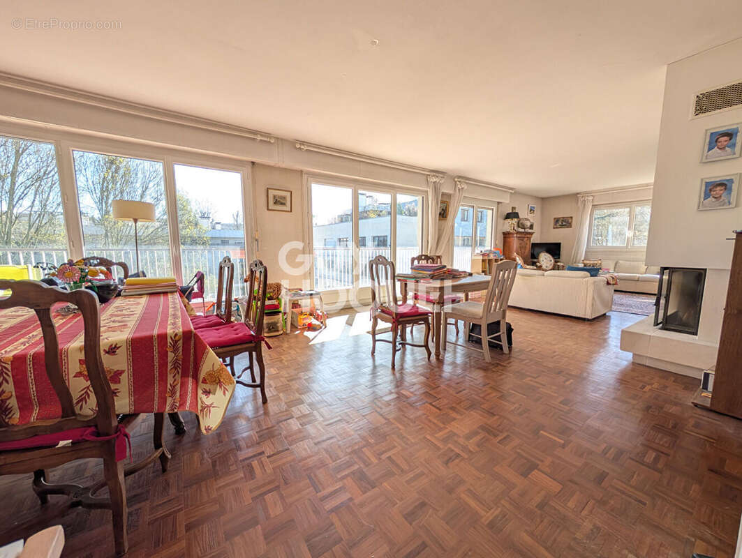 Appartement à MARLY-LE-ROI