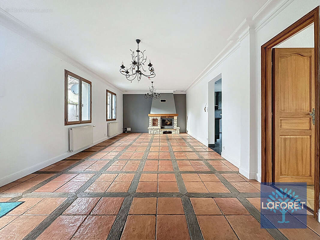 Maison à VILLIERS-SUR-MARNE