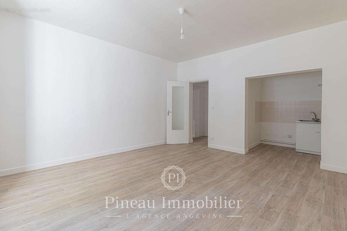 Appartement T2 Angers - Centre-ville / Château - Rez-de-chaussée - Idéal 1er achat ou investissement - photo 3