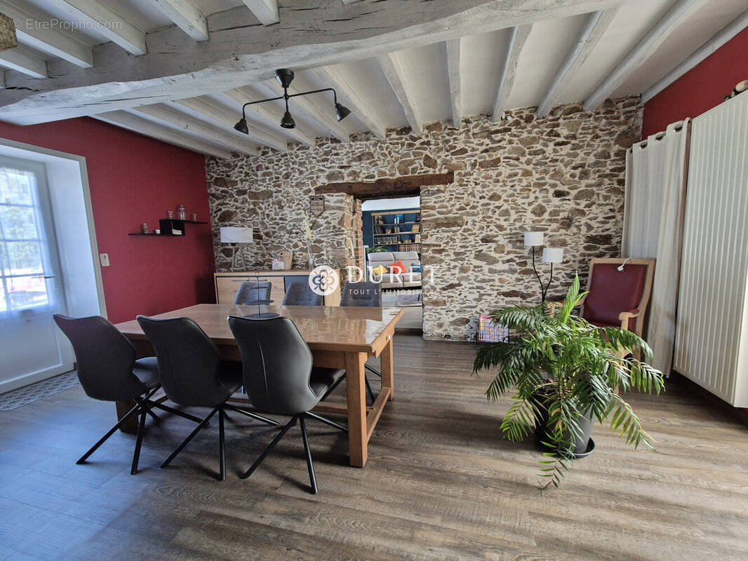 Maison à SAINTE-FLAIVE-DES-LOUPS