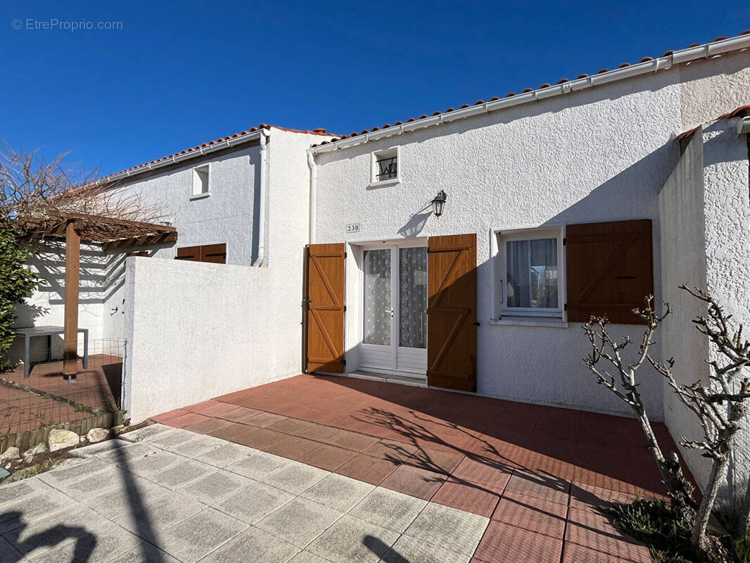 Maison à LA BREE-LES-BAINS