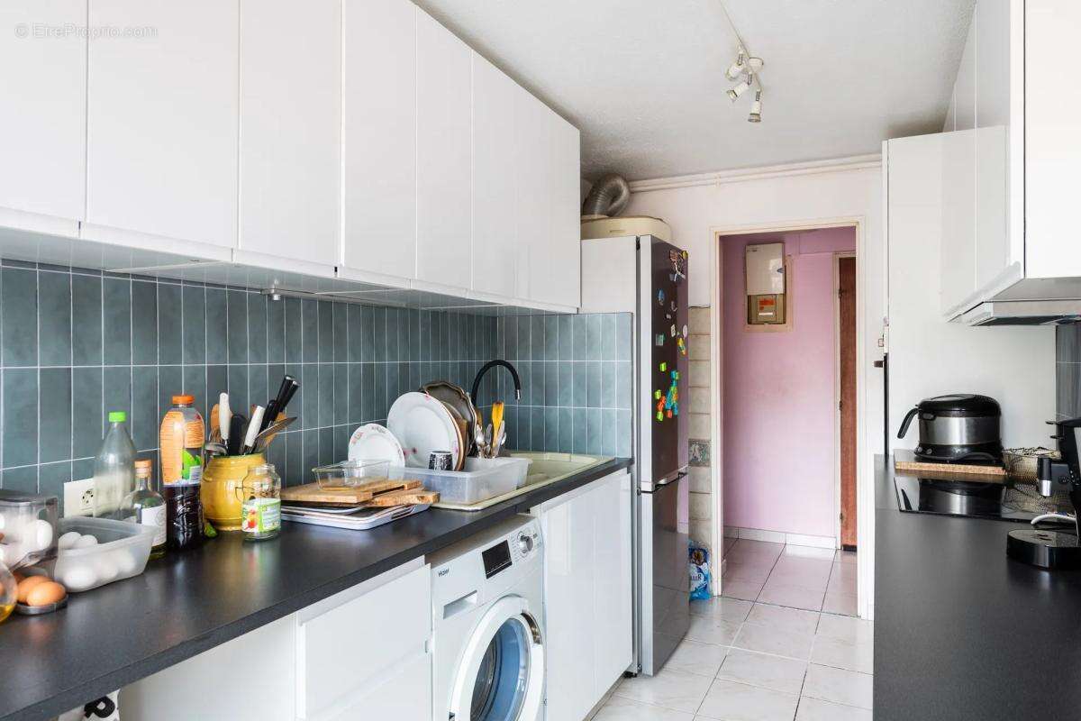 Appartement à MARSEILLE-3E
