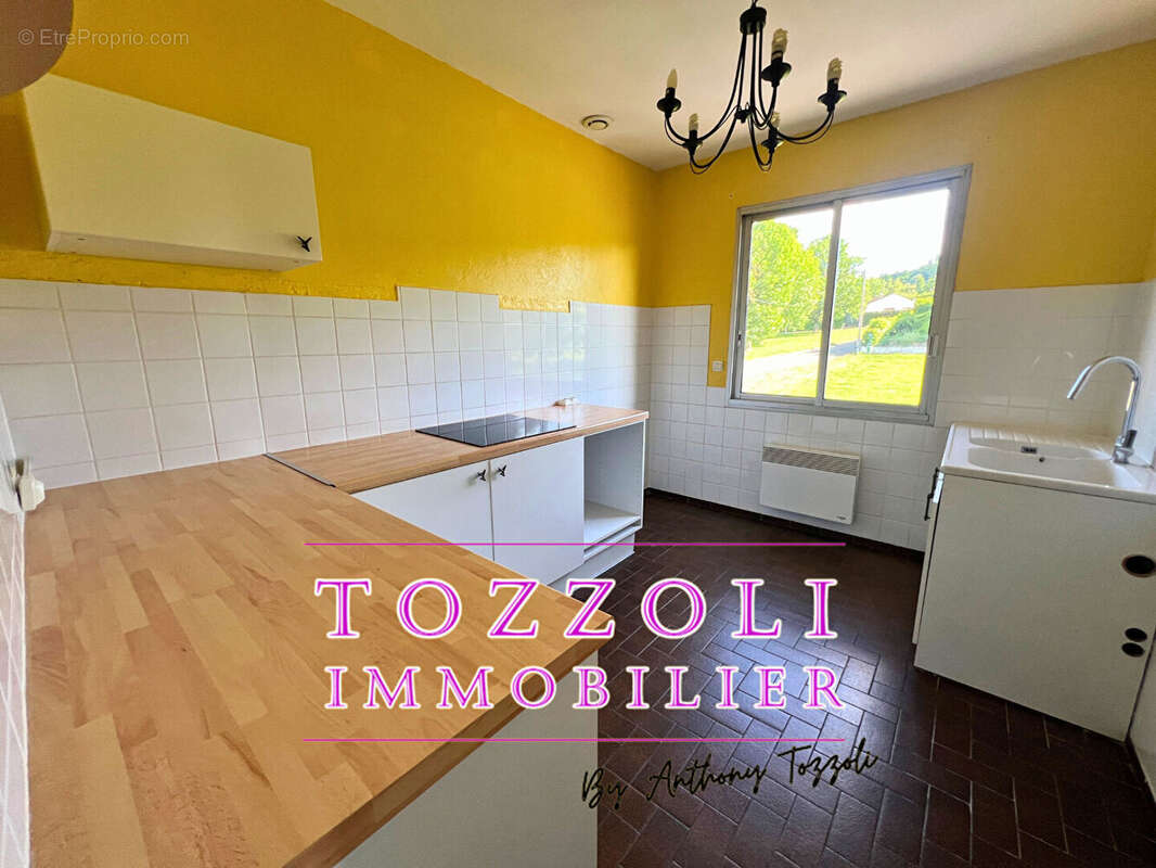 Appartement à SAINT-PIERRE-DE-CHANDIEU