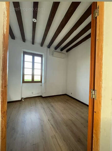 Maison de caractère à rénover de 105 m2 au calme absolu - photo 6