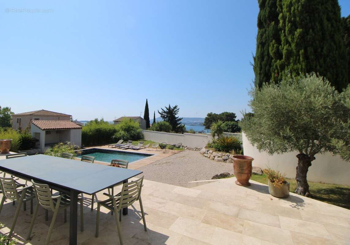 Villa moderne avec vue sur le bassin de thau - photo 9