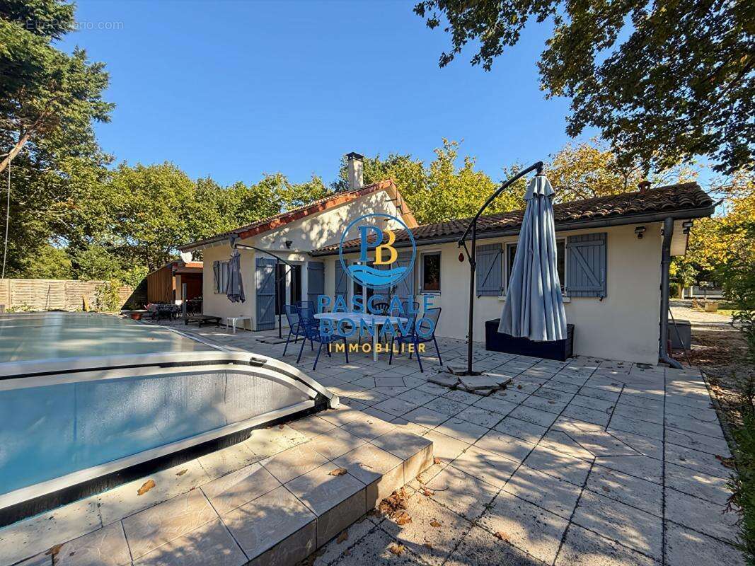 Maison à VENDAYS-MONTALIVET
