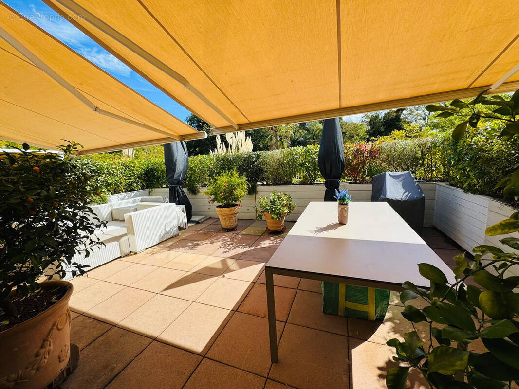 Appartement à COGOLIN