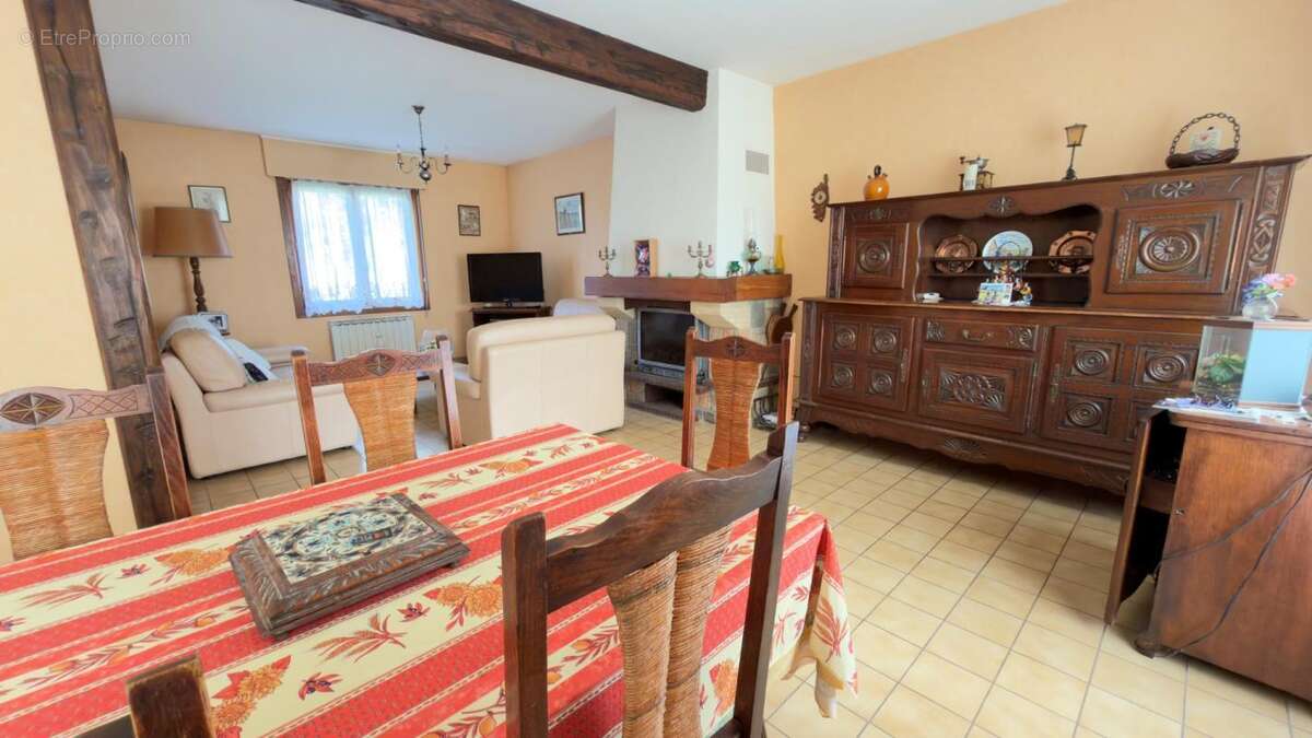 Maison à ENNETIERES-EN-WEPPES