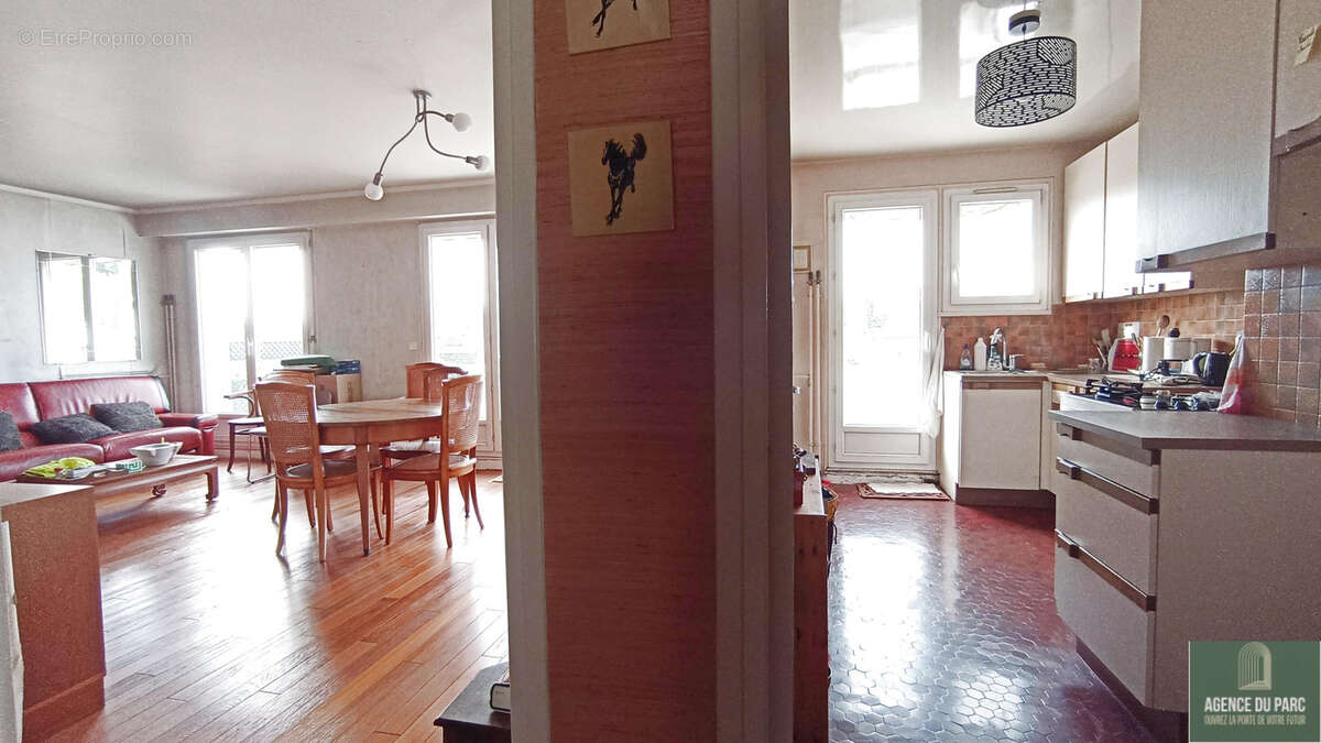 Appartement à VILLE-D'AVRAY