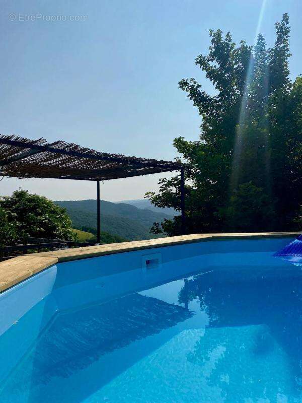 Maison à SAINT-BEAUZELY