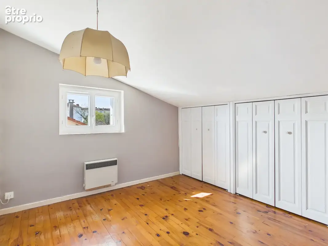Villeurbanne - Maison - photo 11