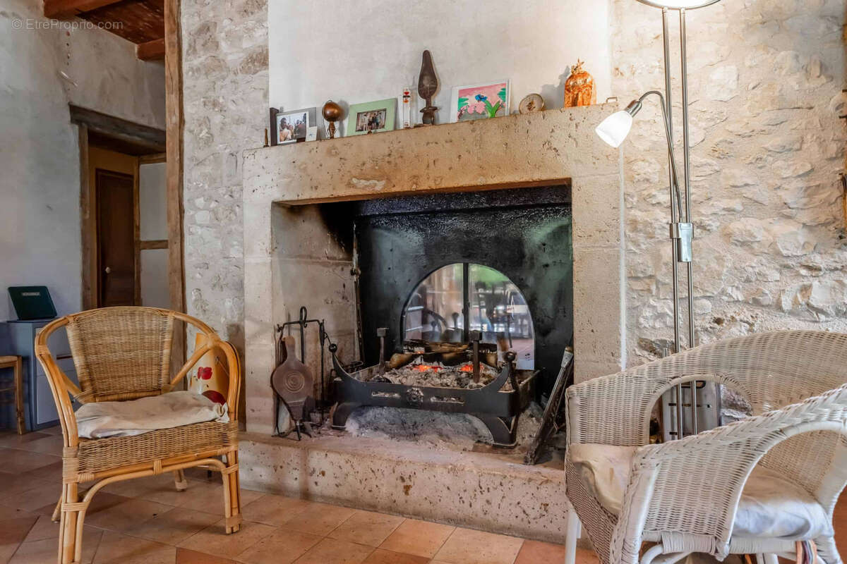 Country property - photo 19