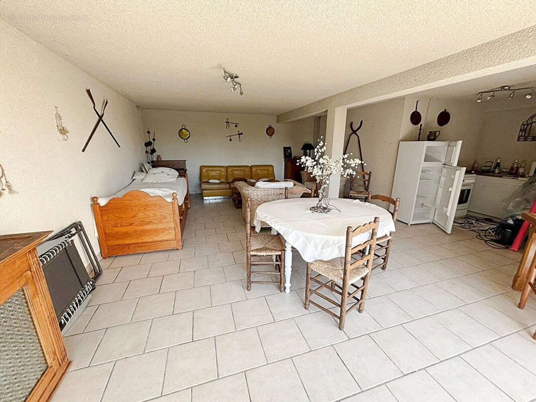 Maison à RENAISON