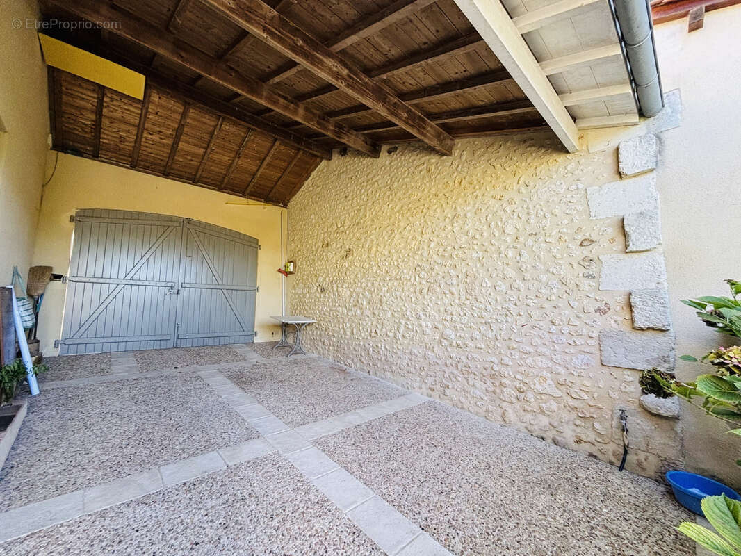 Maison à SAINT-AULAYE