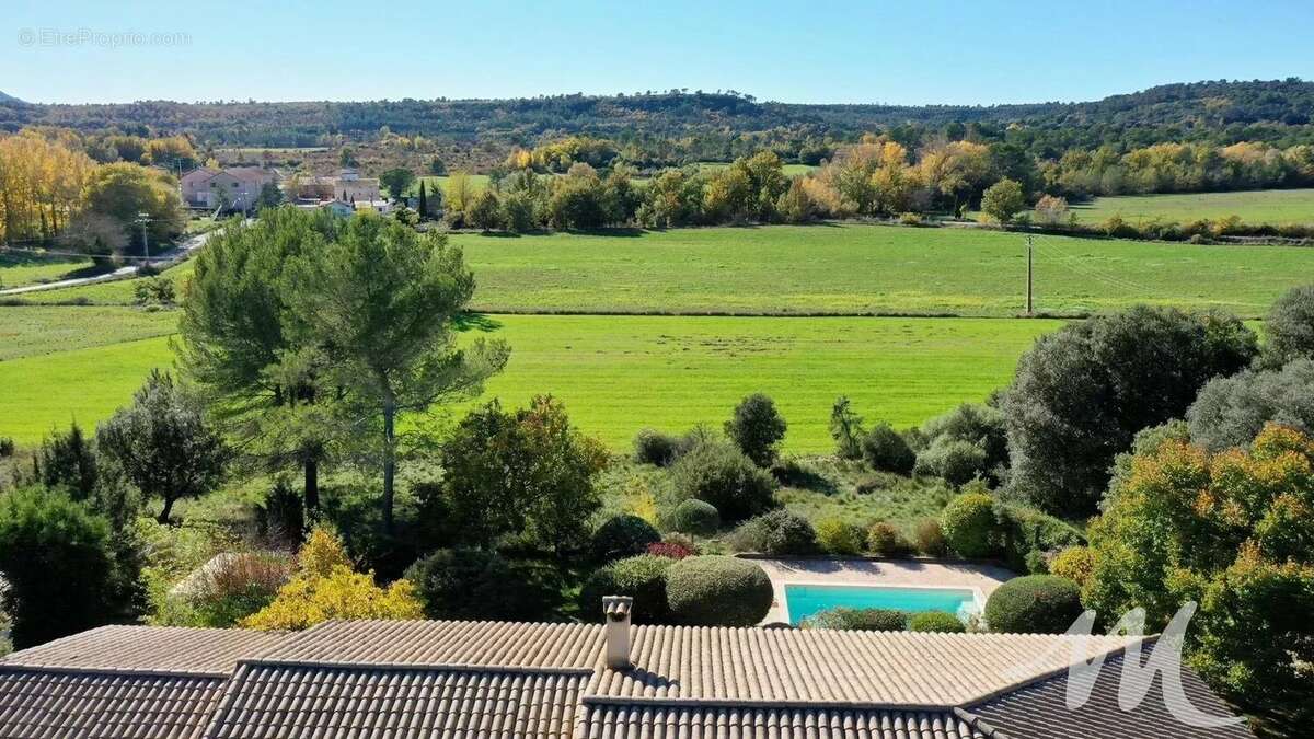 Maison à FOX-AMPHOUX