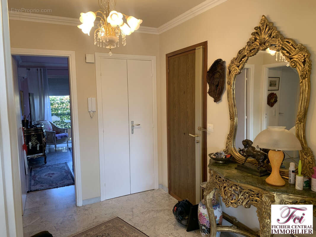 Appartement à MENTON