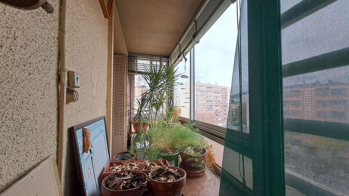 Appartement à MARSEILLE-9E