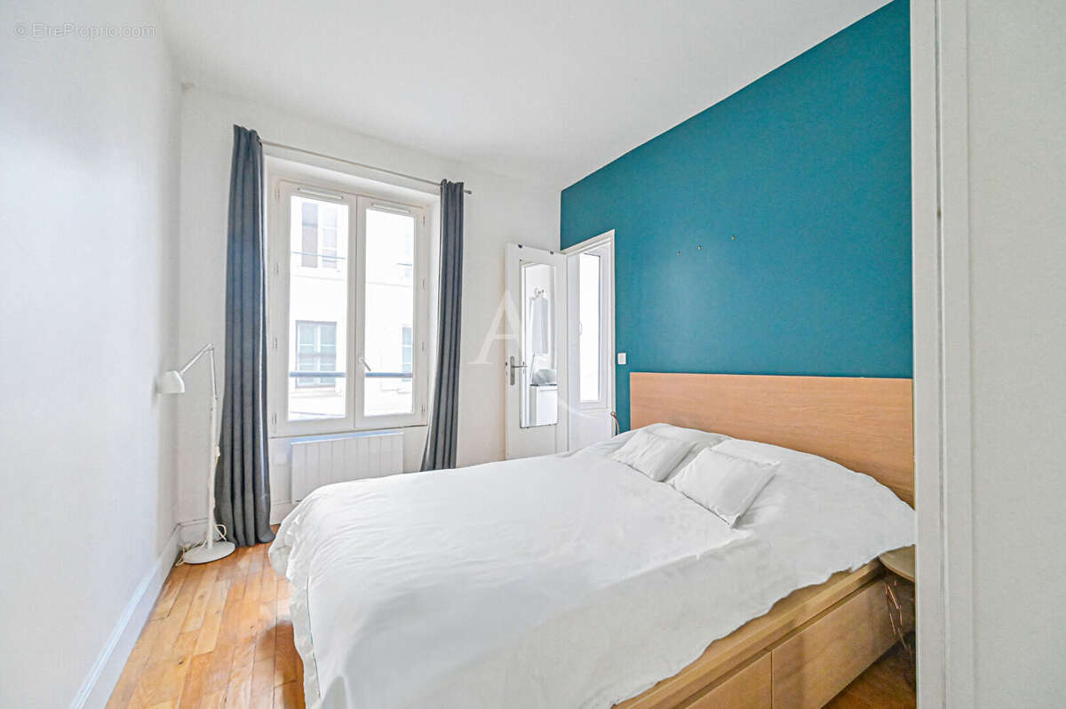 Appartement à PARIS-7E