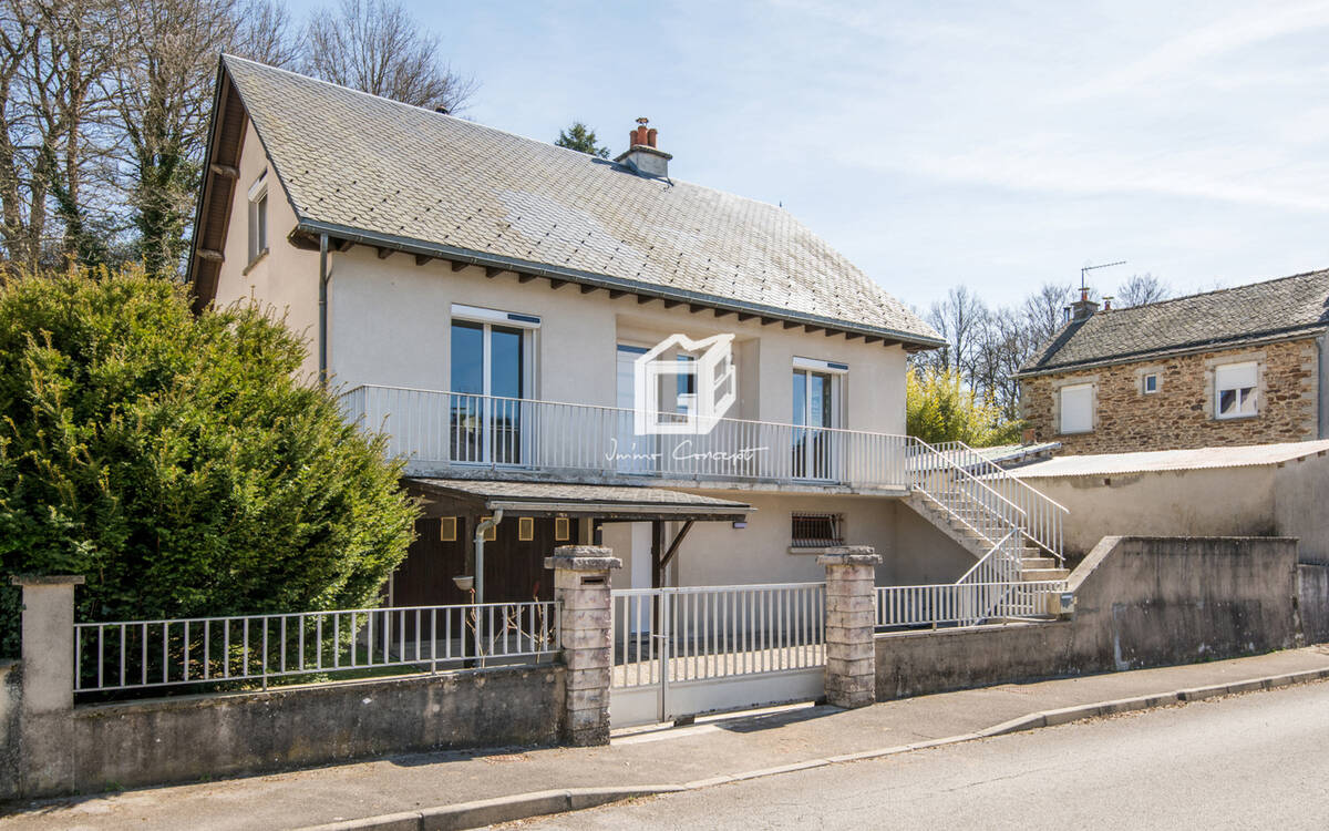 Maison à SALLES-CURAN